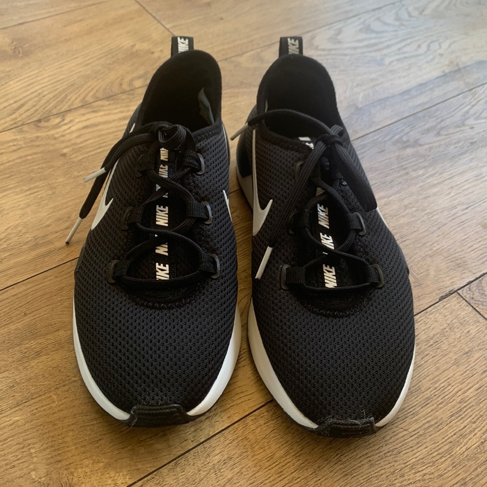 Nike women shoes